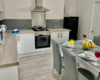 Charming 3-bedroom house in marvelous Merthyr Tydfil - Merthyr Tydfil - Cuisine