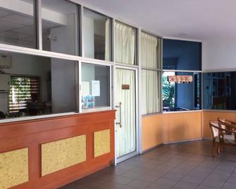 C.S. Apartment - Hat Yai - Front desk