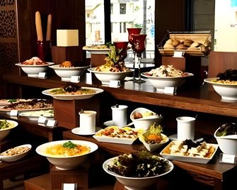 One To One Hotel - Dhoûr ech Choueïr - Restaurante
