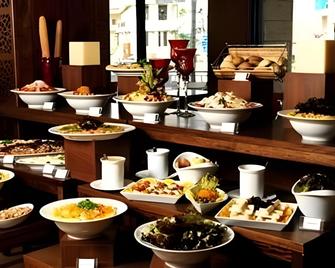 One To One Hotel - Dhoûr ech Choueïr - Restaurante