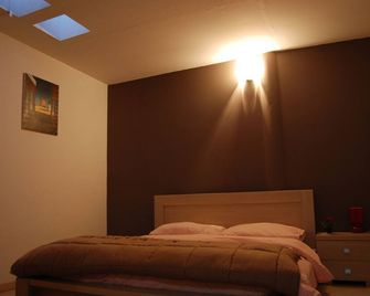 independent apartment risorgimento - Desenzano del Garda - Schlafzimmer