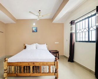 Hotel O On The Rocks - Alto Porvorim - Bedroom