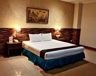Zamrud Hotel & Convention - Cirebon - Schlafzimmer