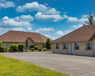 Villa Hotel - Gien - Building