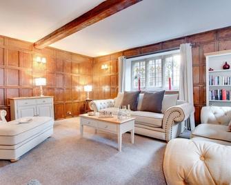 Borough House - Whitby - Living room