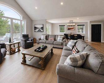 Waterfront | Dock | Canoe | Bonfire - Rexton - Living room