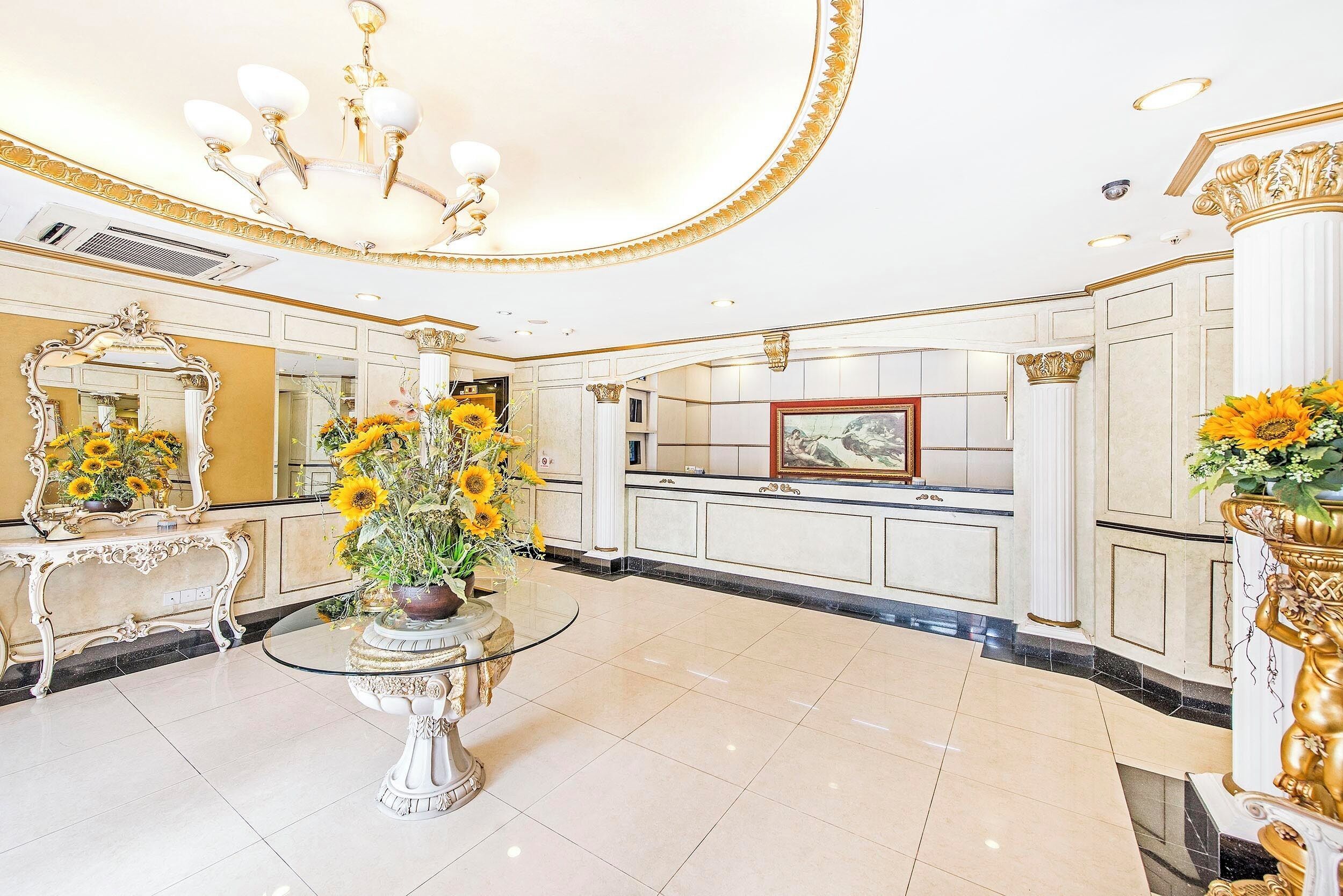 هوتل 81 تشيناتاون