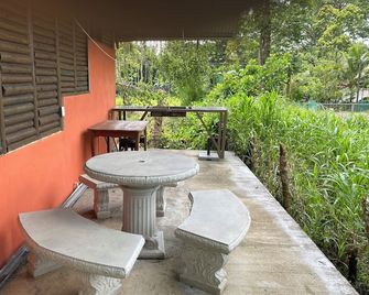 Cabaña para vacacionar río Sarapiqui - Puerto Viejo de Sarapiquí - Terasa