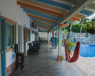 Hotel Bosque Blue - San Jerónimo - Piscina