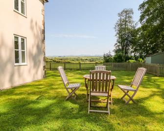 Tirionfa - Llangefni - Patio
