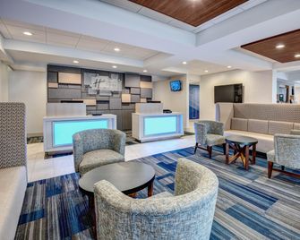 Holiday Inn Express & Suites Woodbridge By IHG - Avenel - Lounge