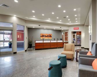 Drury Inn & Suites Charlotte Arrowood - Charlotte - Resepsjon