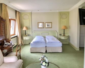 Central-Hotel Kaiserhof - Hannover - Bedroom