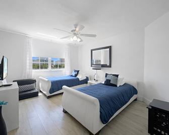 Yacht Club at aventura Amazing Marina view parking included - Aventura - Habitación