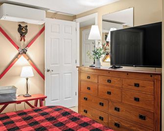 Slope Lodge Prime Skiing Location Indoor Pool Hot Tub Sauna Private Deck - Tannersville