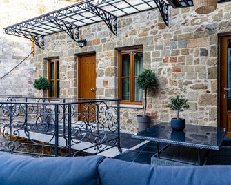 Chateau Anax Boutique Hotel - Rodes - Pátio