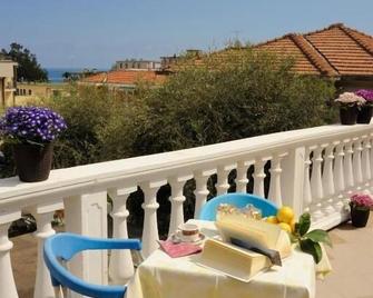 Hotel Tritone - Laigueglia - Balcone