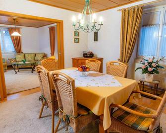 Ferienwohnungen Im Kelterhaus - Bad Herrenalb - Essbereich