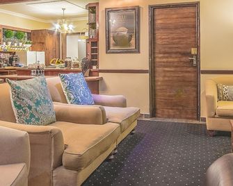 At Heritage House - סנט לוסיה - סלון