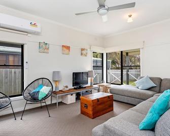 Southern Tides - Port Fairy - Living room