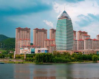 Fuhong International Hotel - Benxi - Building