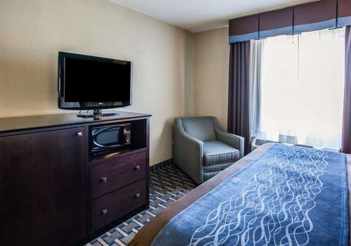Comfort Inn Lees Summit @ Hwy 50 & Hwy 291 from $80. Lee's Summit Hotel  Deals & Reviews - KAYAK