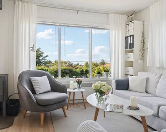 Nice Home In Vordingborg With Wifi - Vordingborg - Sala de estar