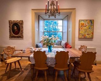 Annex Suite: Sleeps 2 - Scunthorpe - Dining room
