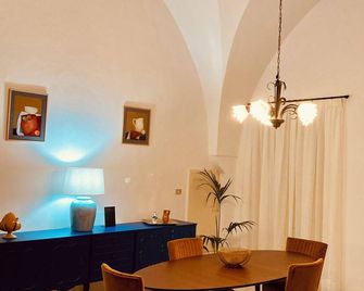 Maison de charme à 2 pas du centre historique - Mesagne - Essbereich