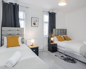 Stunning Top 2 Bed Flat Tilbury Central - Tilbury - Habitación