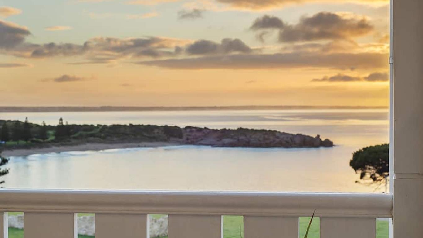 Yha Port Elliot Beach House