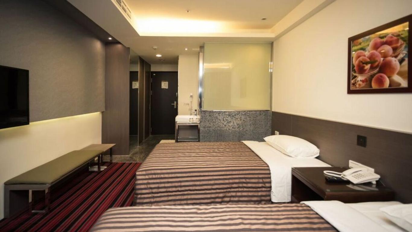 De Reve Express Hotel