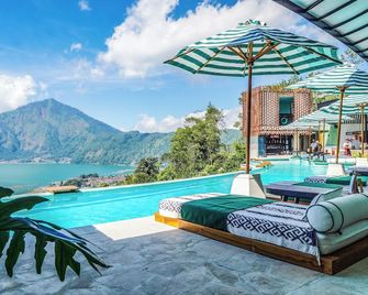 Desa Oculus - Kintamani - Piscina