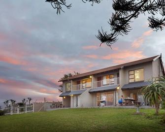 First Group Palm Park - Margate - Building