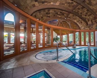 Hotel Piroska - Buk - Piscina