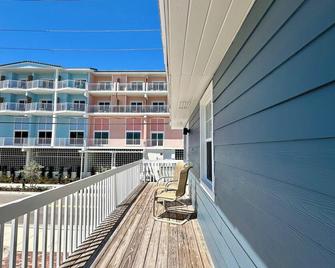 Fins Right - Next to Margaritaville - Fort Myers Beach - Balcón