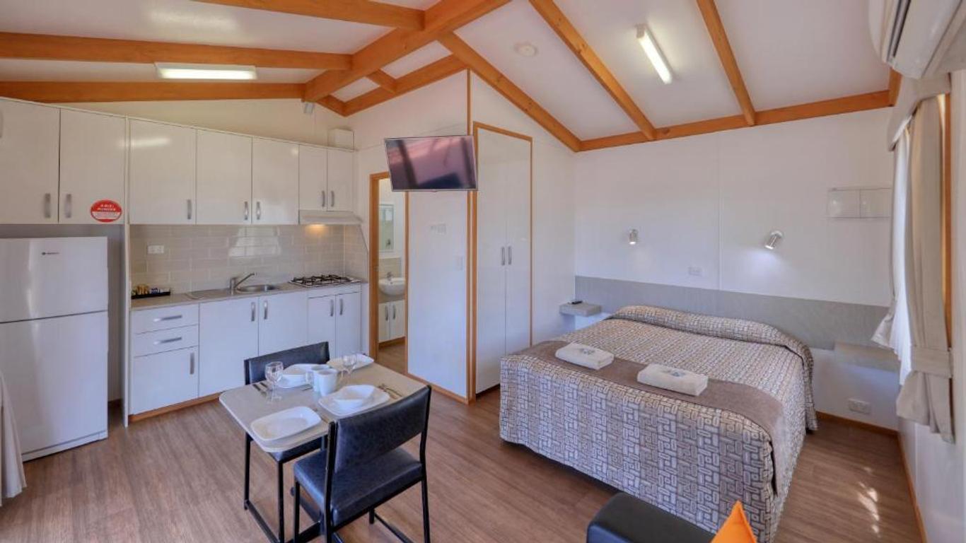 Cobar Caravan Park