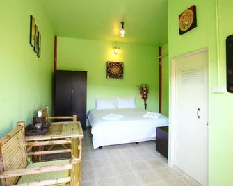 PP Red Tuna Hut - Ko Phi Phi - Bedroom