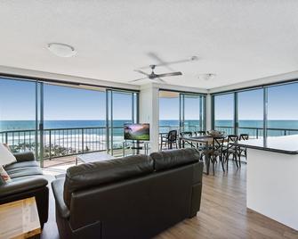 Key Largo Maroochydore - Maroochydore - Living room