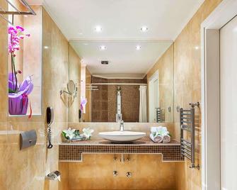 Elinotel Apolamare Hotel - Chaniotis - Baño