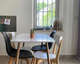 Le Loft PATIO, au coeur du village - Saint-Remy-de-Provence - Yemek odası