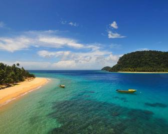 Paradise Cove Resort - Naukacuvu Island - Playa