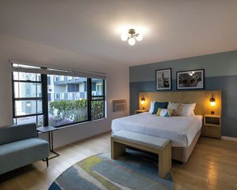 Tides Oceanview Inn and Cottages - Pismo Beach - Bedroom