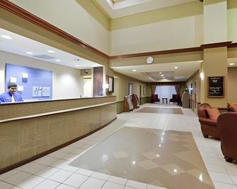 Holiday Inn Express & Suites South Portland - South Portland - Reception