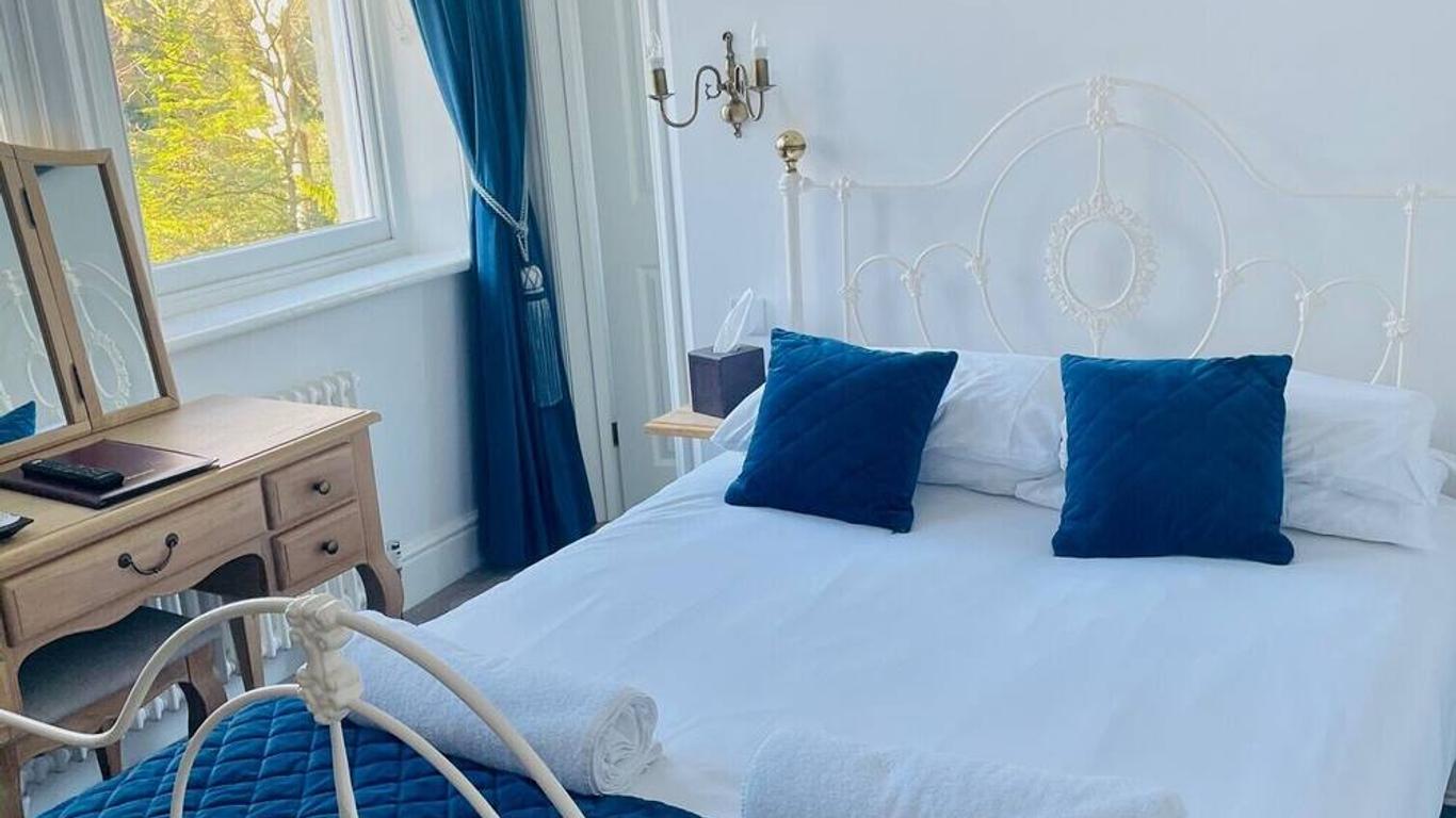 Canterbury Hotel Cottages and Apartment's