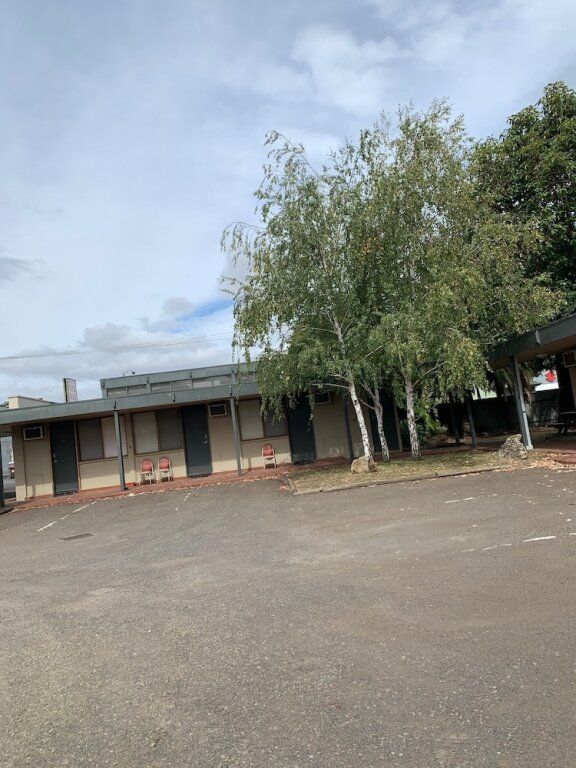 Caledonian Hotel Motel - Hamilton - Outdoor view
