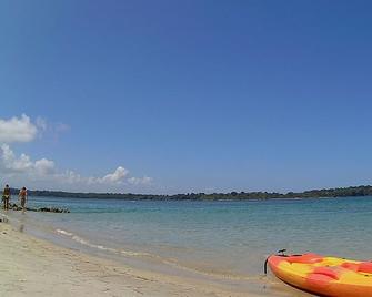 Hospedaje Yarisnori - Boca del Drago - Playa