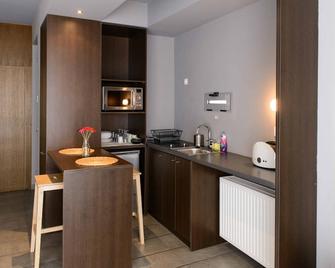 Cosy Luxury Apartment next to Kerameikos Metro - Athen - Küche