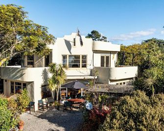 Camelot Island Retreat - Richmond - Gebäude