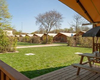 Holiday Home Near Biesbosch & Breda - Oosterhout - Binnenhof